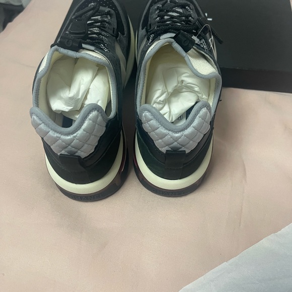 Chanel Sneakers - New w/tags and dust bag - Picture 2 of 7